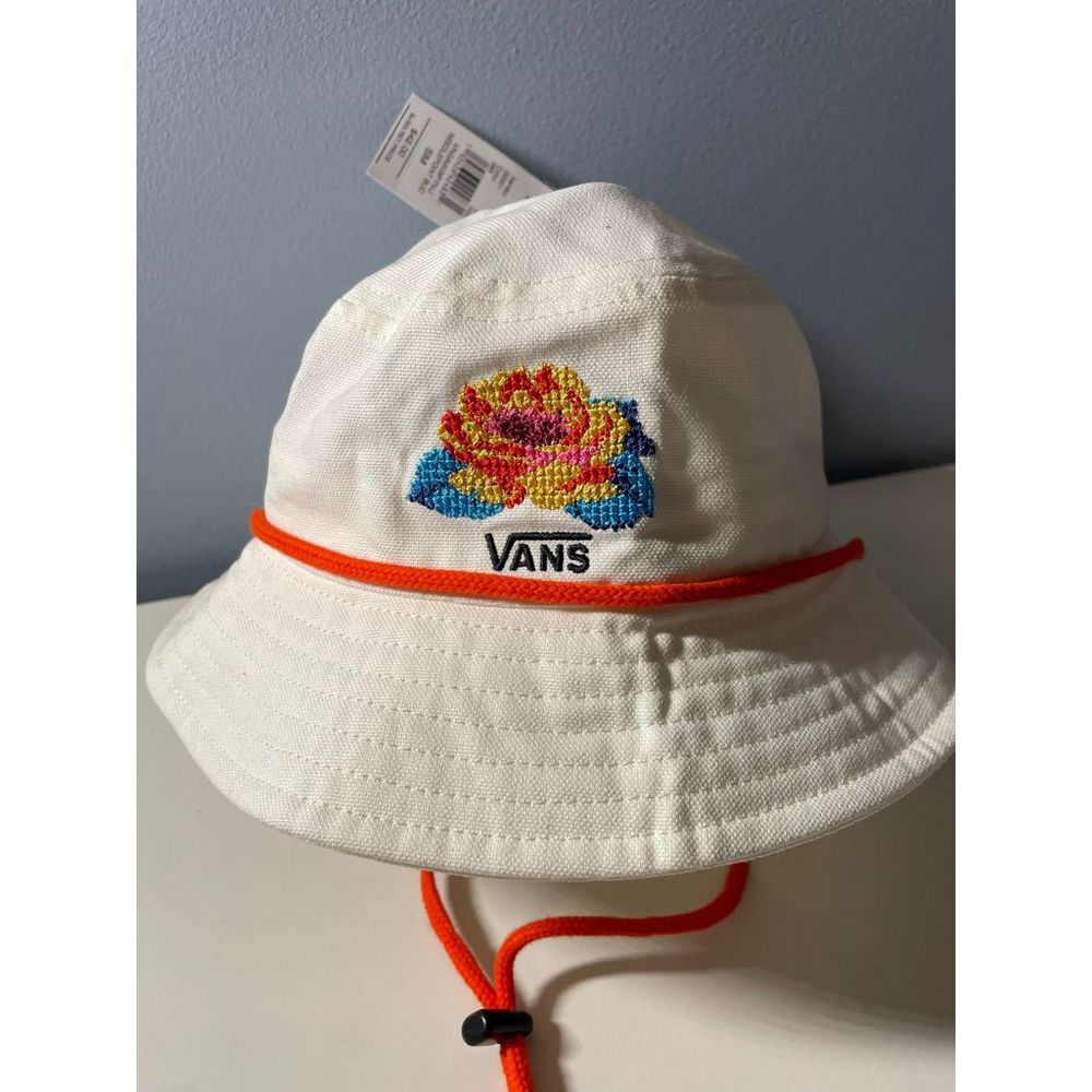 VANS Needlepoint Bucket Hat New SM